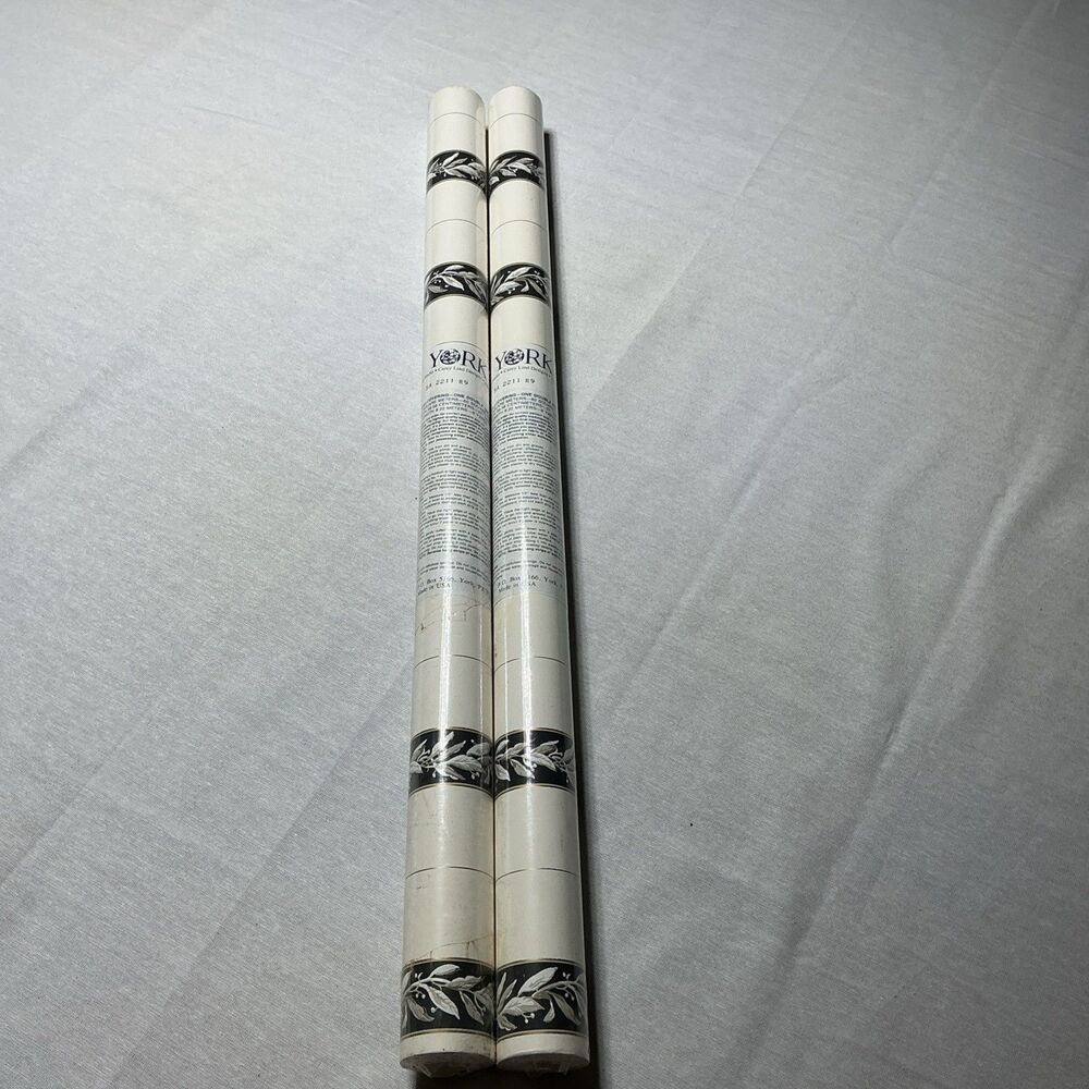 York Wallpaper J. Chesterfield Carey Lind Designs Three Sisters Floral 2 Rolls.